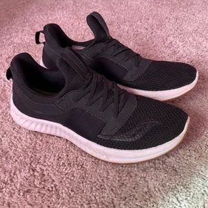 Saucony stretch & go shoes